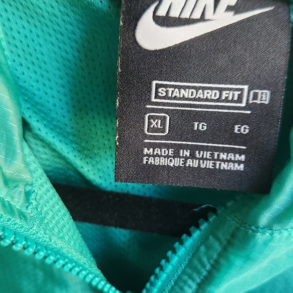 Nike Teal and White Windbreaker Jacket - Picture 2 of 9